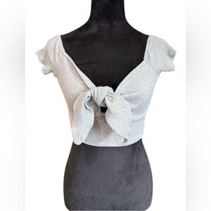 SHEIN Gray Tie Front Knot Crop Top- Size XS- Super Soft